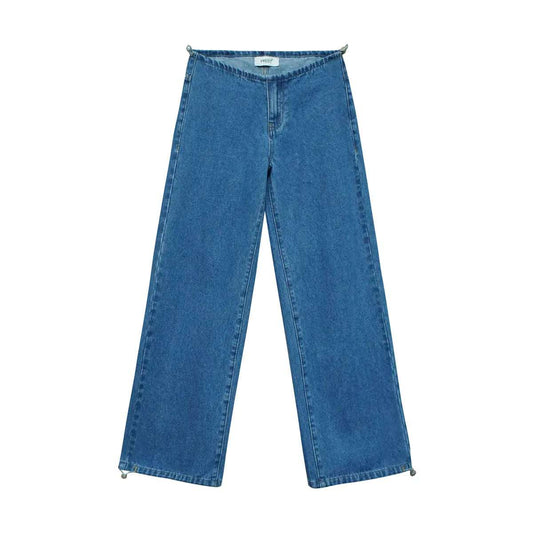Step into bold street style with the Pwest NYC Low-Rise Wide-Leg Jeans, designed for fashion lovers who embrace the iconic Y2K aesthetic. Featuring a low-rise waist